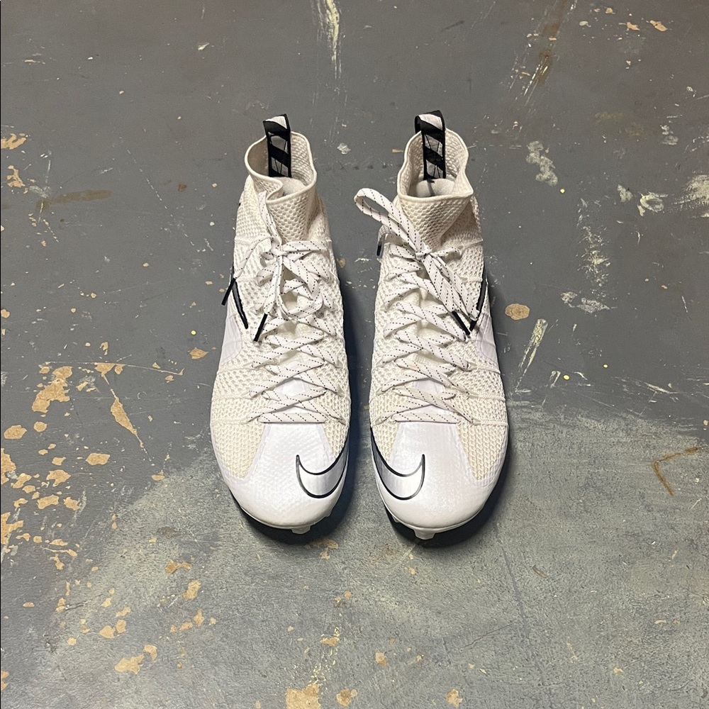 Nike cleats - Picture 2 of 6